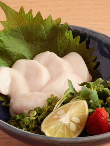 Bowl of rice topped with Fugu
